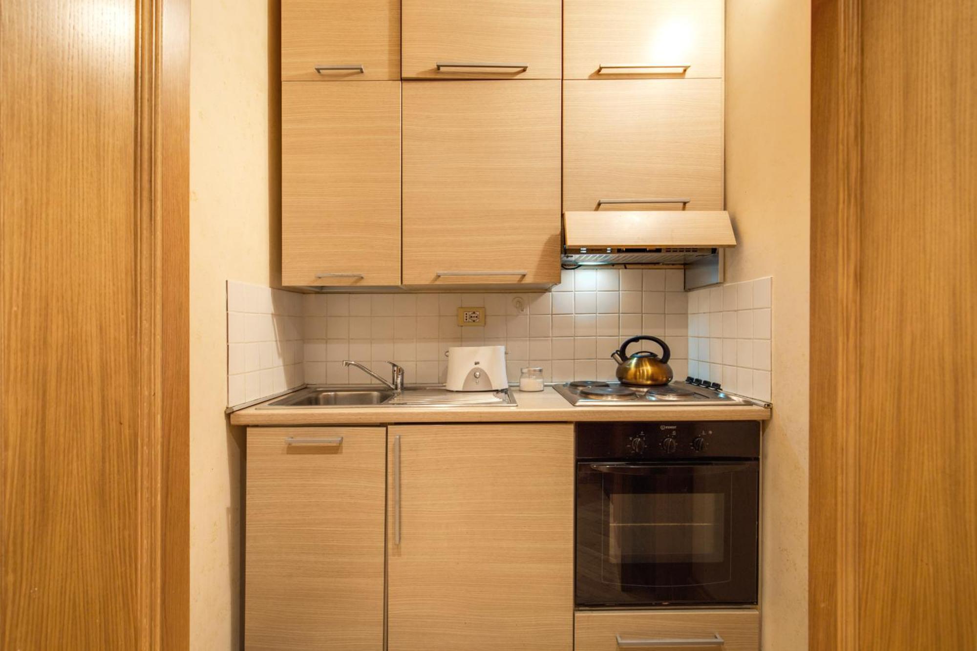 M&L Apartments - Ardesia Colosseo Рим Екстер'єр фото