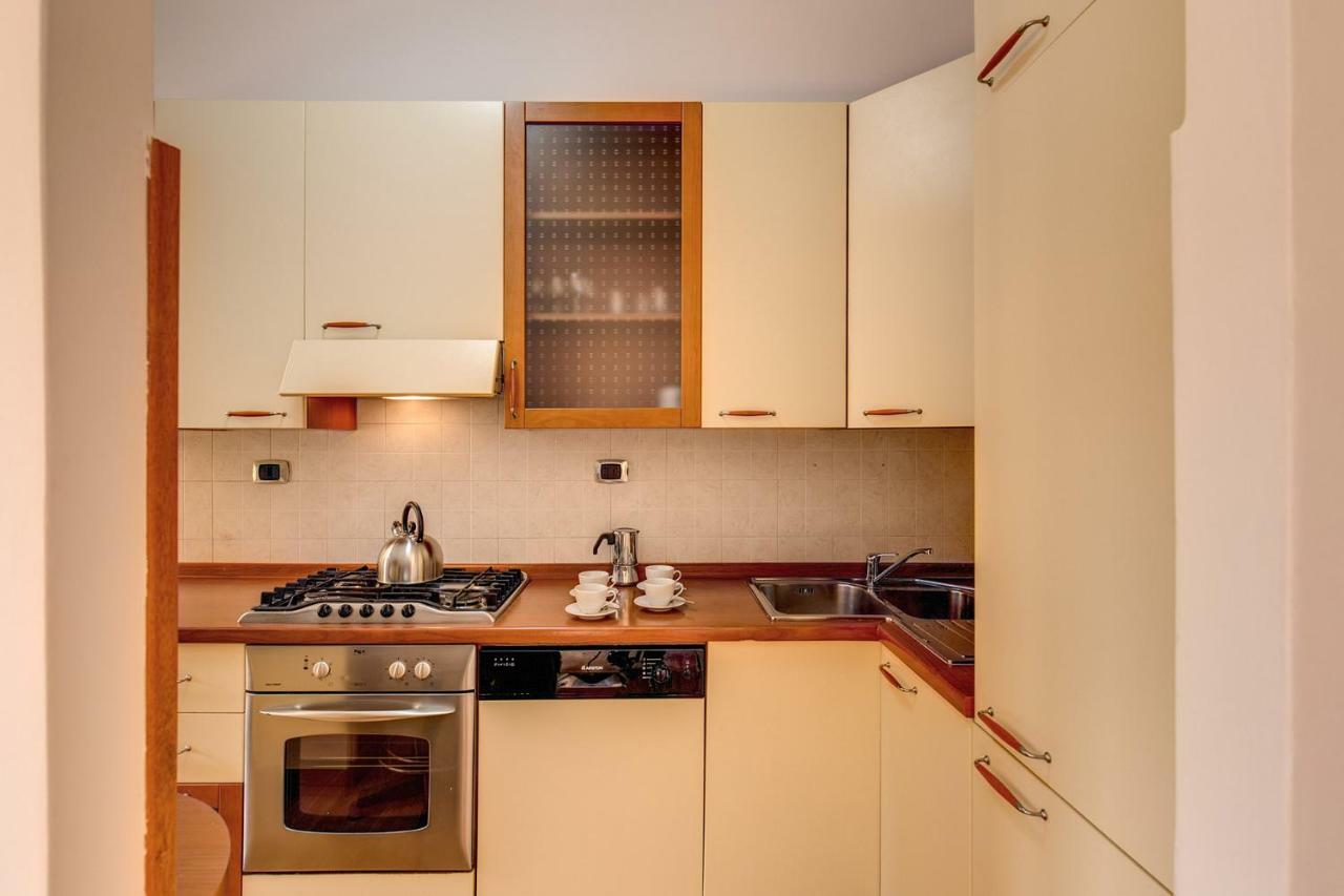 M&L Apartments - Ardesia Colosseo Рим Екстер'єр фото